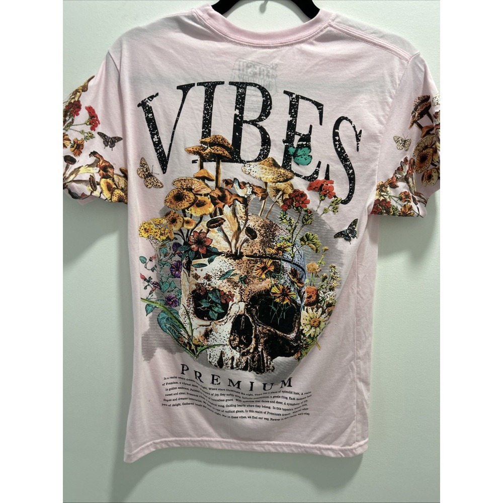 Fresh Laundry Vibes Women's Small T-Shirt Pink Mushrooms‎ Garden Flowers